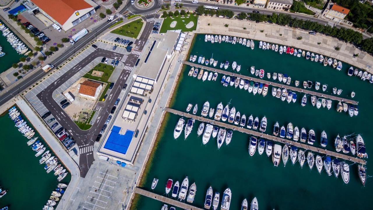 Apartments Marina Novi Novi Vinodolski Buitenkant foto