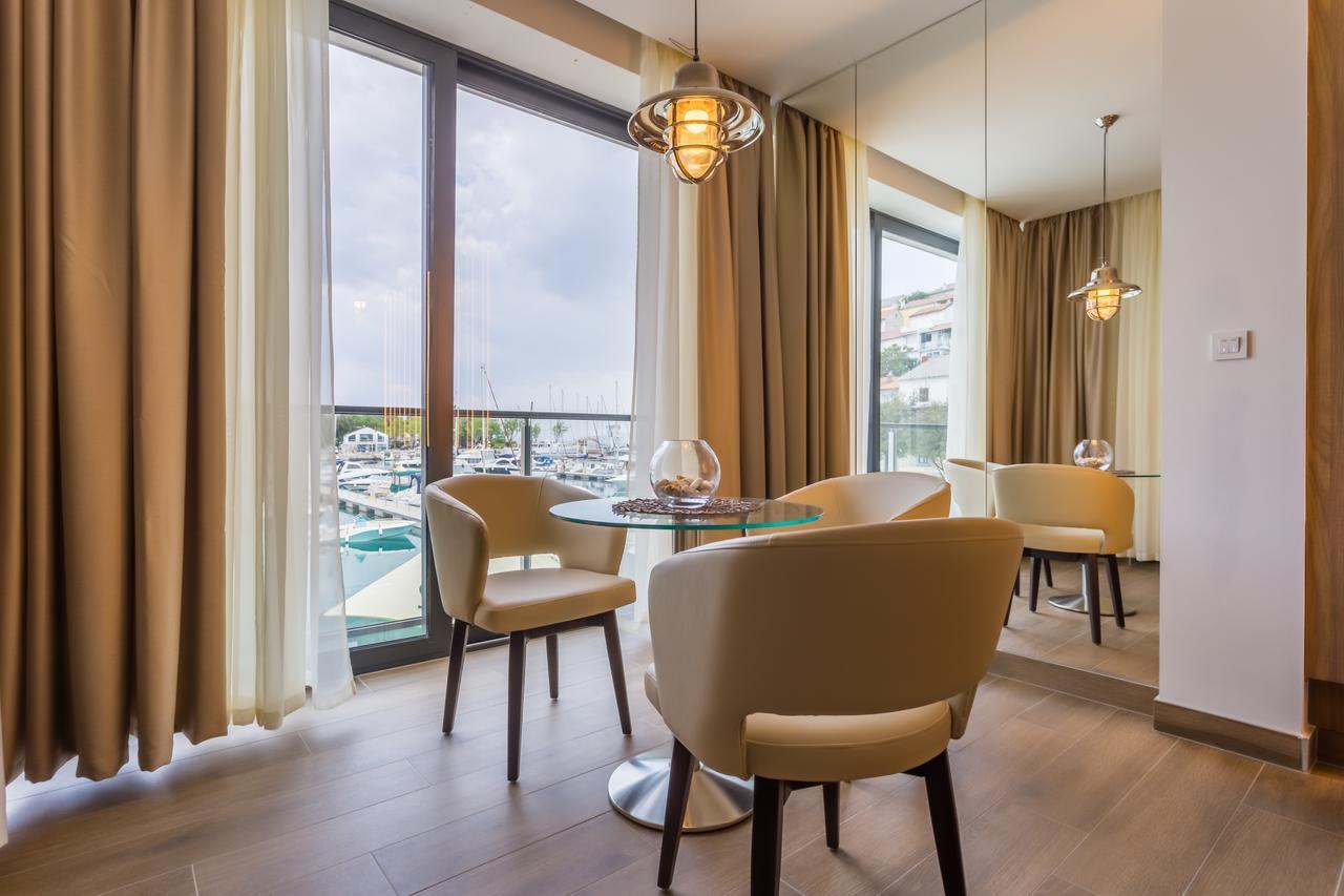 Apartments Marina Novi Novi Vinodolski Buitenkant foto