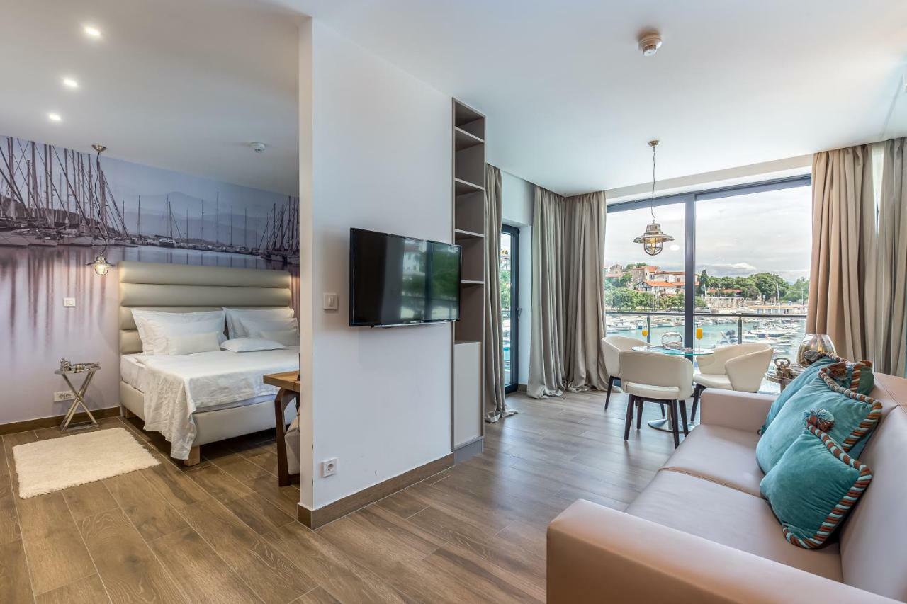 Apartments Marina Novi Novi Vinodolski Buitenkant foto